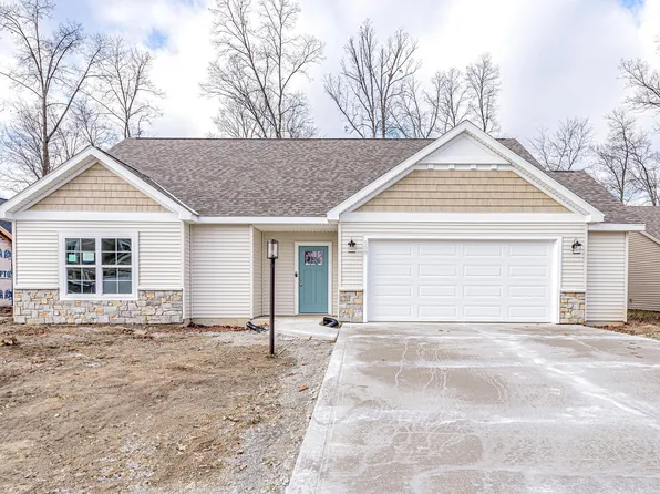 558 Valley River Dr, Columbia City, IN 46725