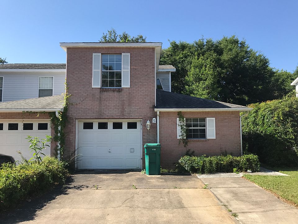1st image of 426 Corvet St Unit 5