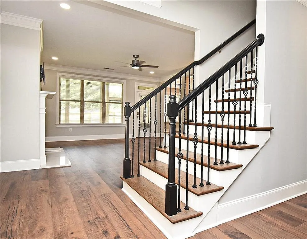 4 bed, 4.0 bath, 3685 sqft, $5,000 — Photo 4