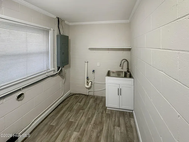 2610 Evans St — Photo 7