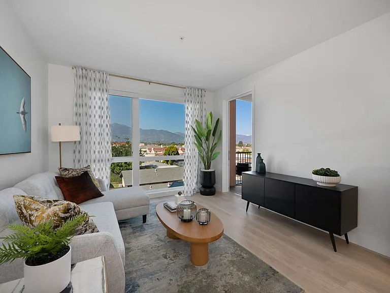 Begonia Place Luxury Apartments — Photo 87