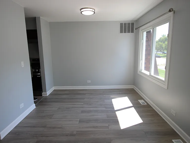 3018 Roberts Dr #8 — Photo 5