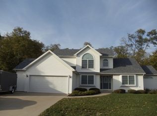 19358 Buckingham Dr, Bloomington, IL 61705