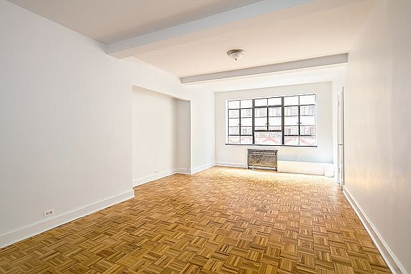 1st image of 307 E 44th St APT 711
