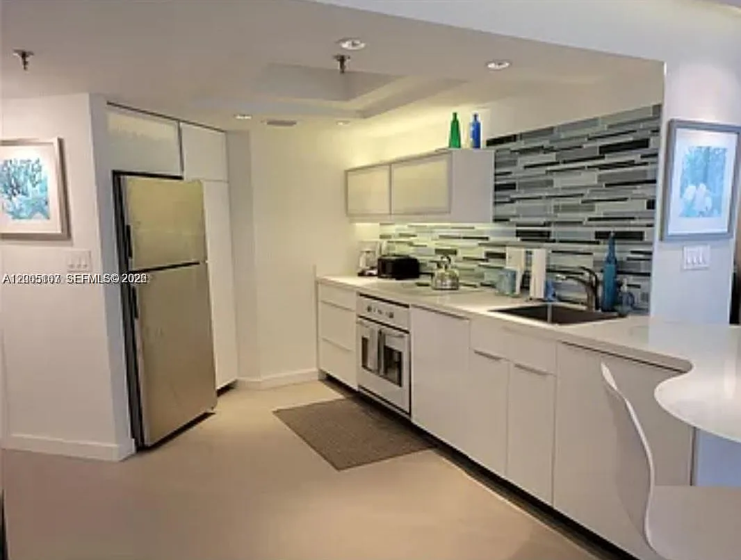 La Rive Gauche Condo — Photo 2