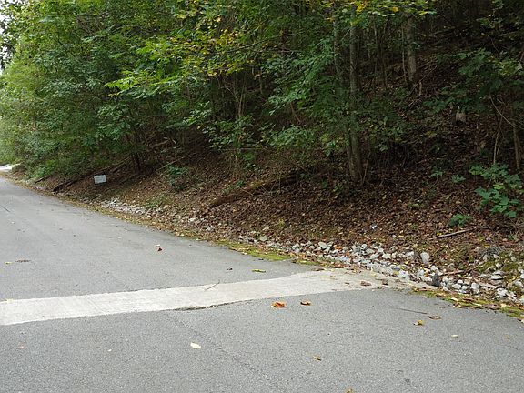 3rd image of 76 Lake View Dr Lot 76-77