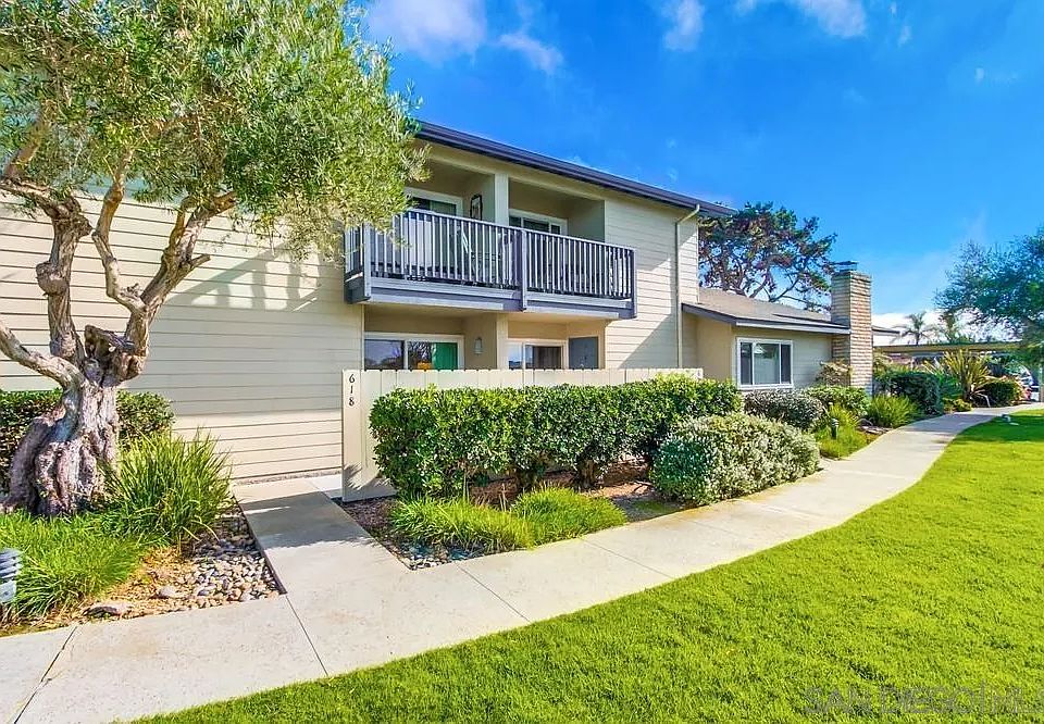 1st image of 618 E Solana Cir
