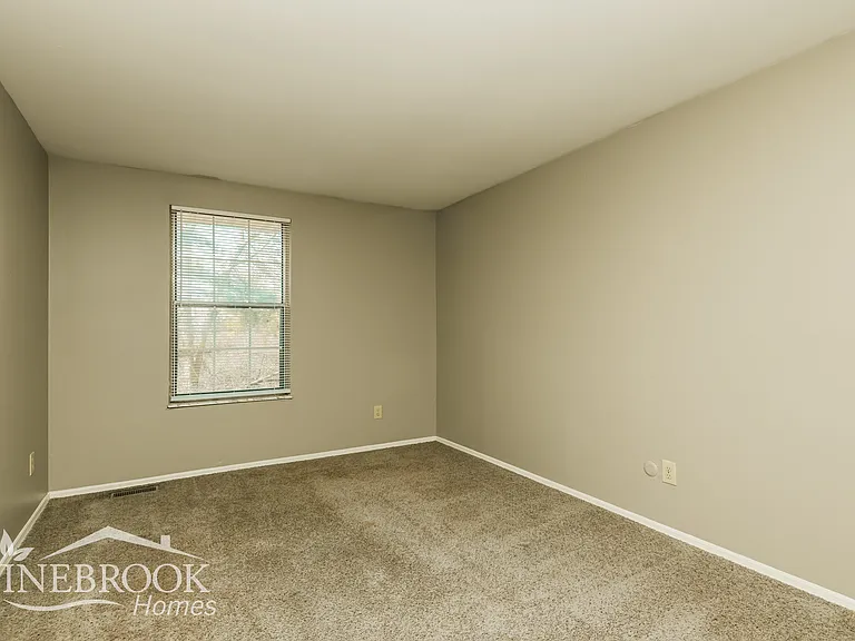 8103 Mount Aetna St — Photo 12