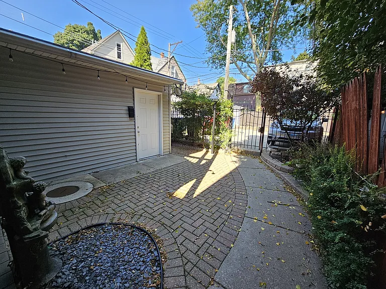 1140 W Barry Ave #1 — Photo 26