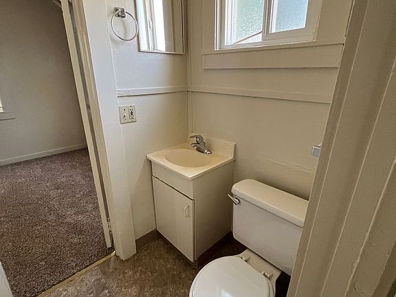 5th image of 1034 State St