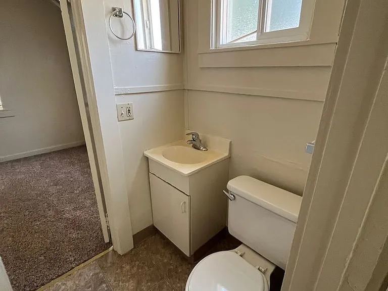 1034 State St — Photo 6