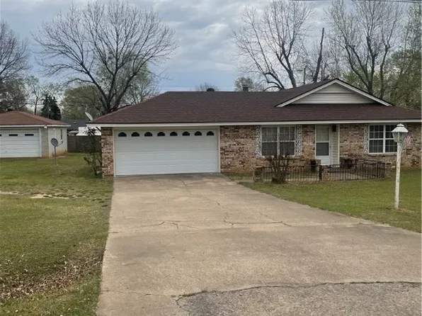 606 Highland Dr, Charleston, AR 72933
