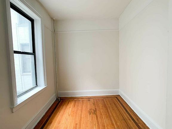 4th image of 22-01 37th Ave #2G