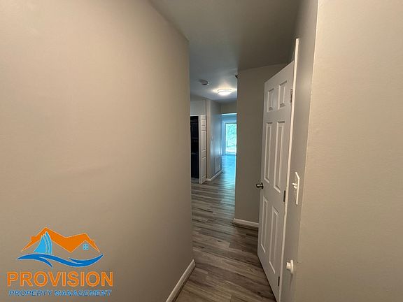 2nd image of 10 Gentry Ct