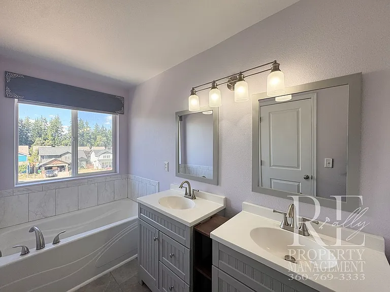 2994 NE Loyola St — Photo 21