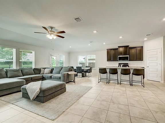 5th image of 6076 Pearland Pl