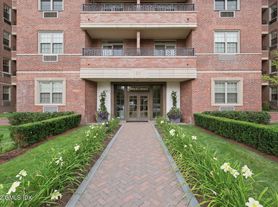 20 Church St, Greenwich, CT