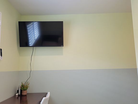 4th image of 301 Joyce Ave #1/2
