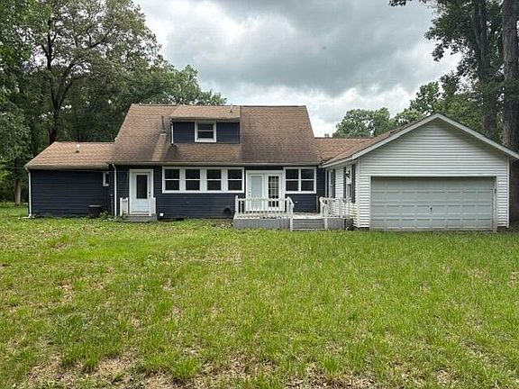 3rd image of 10364 Greenleaf Dr