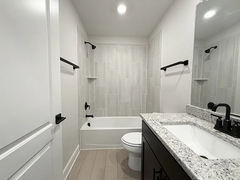 1205 Ginsburg Ln — Photo 23