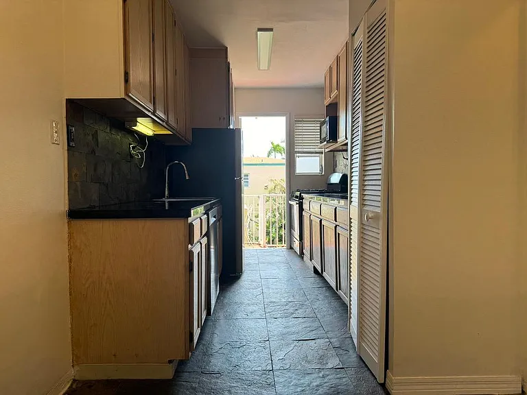 7840 Harding Ave #11 — Photo 6