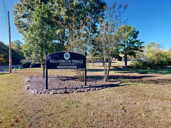 1100 Woodlawn Ave APT 15, Hot Springs National Park, AR 71913