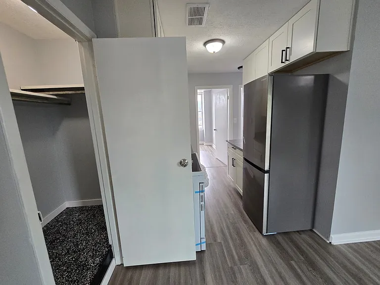 1906 Monongahela Ave #4 — Photo 10