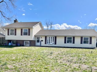 3007 Hawcreek Blvd, Columbus, IN 47203