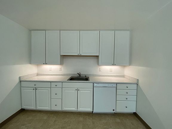 2nd image of 2416 G St APT C