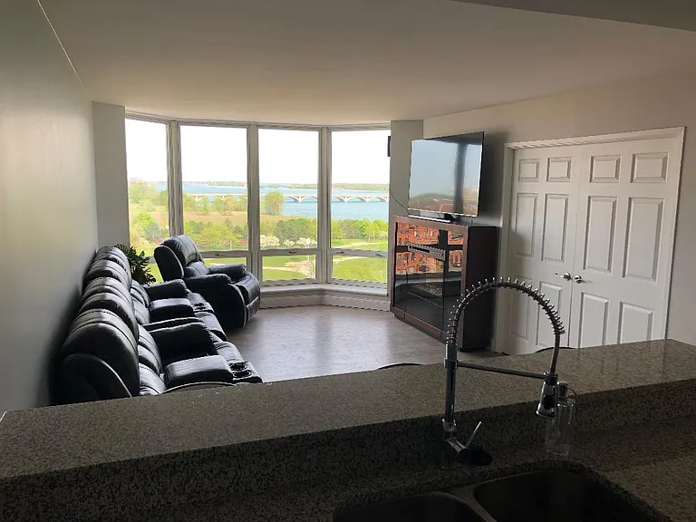 250 E Harbortown Dr — Photo 13