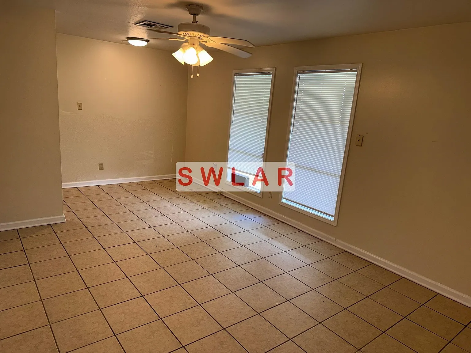 3 bed, 800 sqft, $995 — Photo 3
