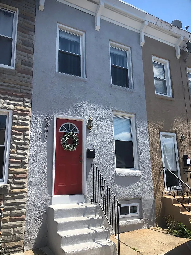 Charming 2BR/1.5BA Townhome with Attached Garage in Hampden, MD! — Photo 1
