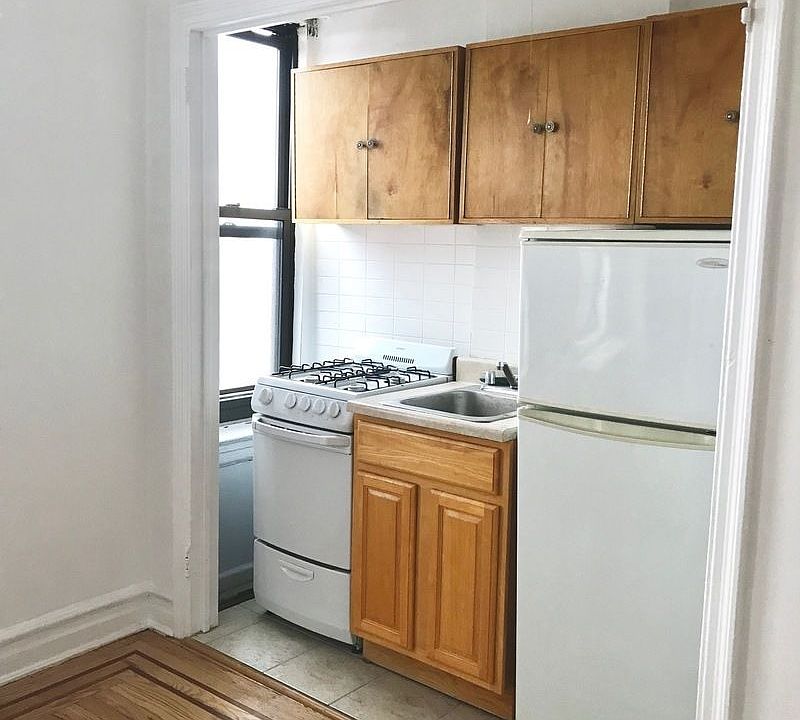1st image of 4402 Newtown Rd #5C