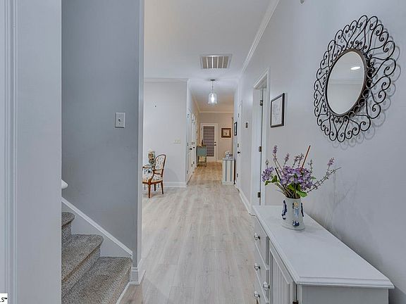 3rd image of 24 Endeavor Cir