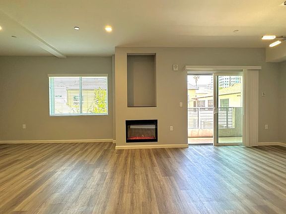 3rd image of 366 Burchett St #212