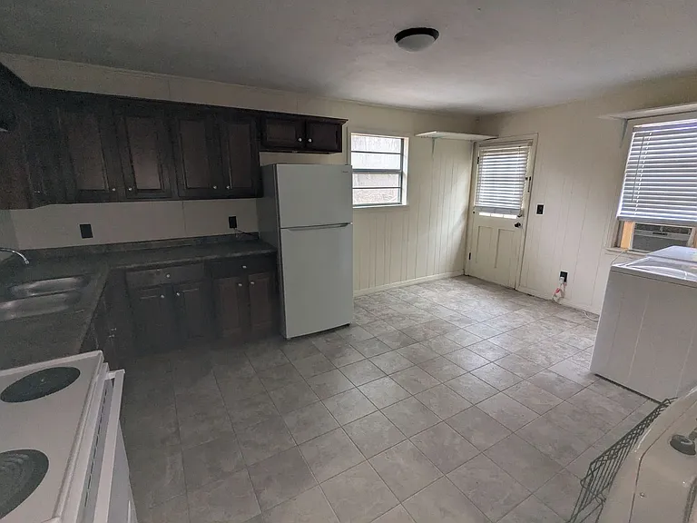 13784 Lake Elledge Rd — Photo 3