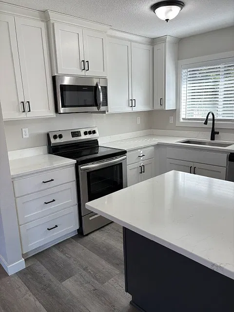 3 bed, 1040 sqft, $2,000 — Photo 4