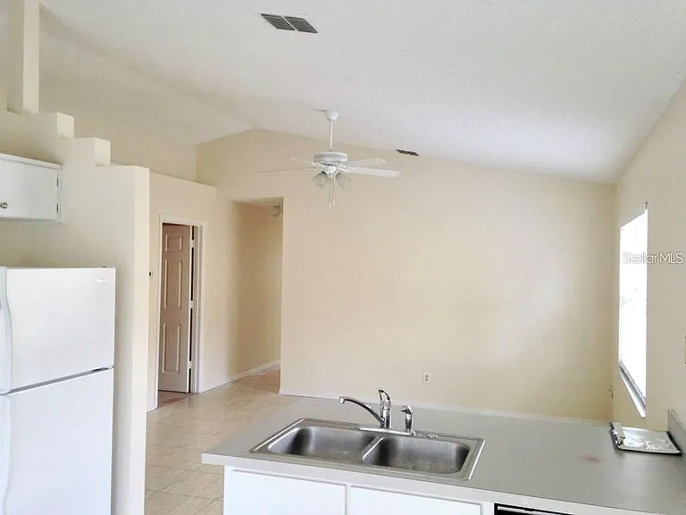 13706 Glasser Ave — Photo 2