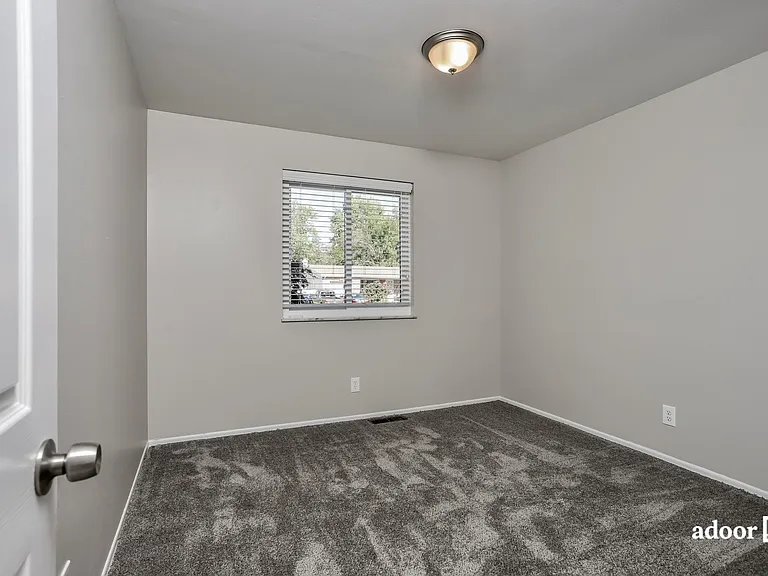 2140 Danelle Dr — Photo 12