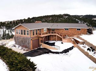 1151 Woodridge Dr, Rapid City, SD 57701