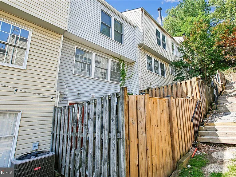 5071 9th St S — Photo 42