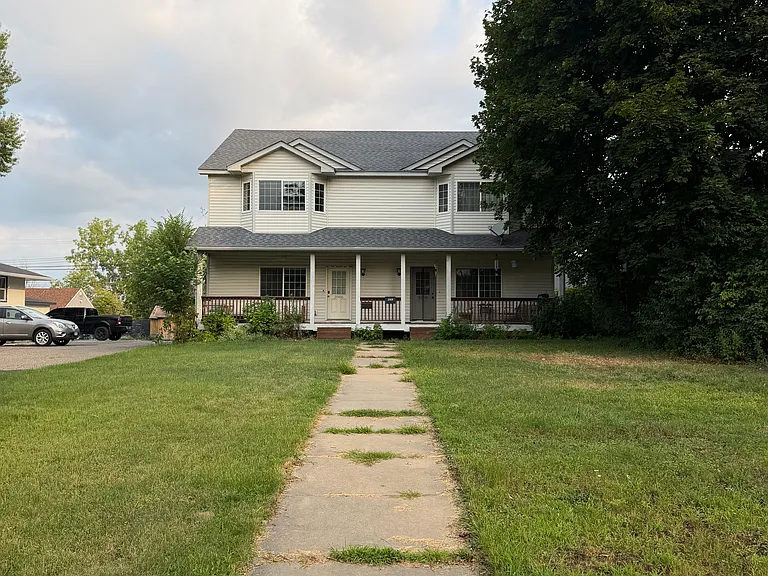 3906 Reservoir Blvd NE — Photo 2