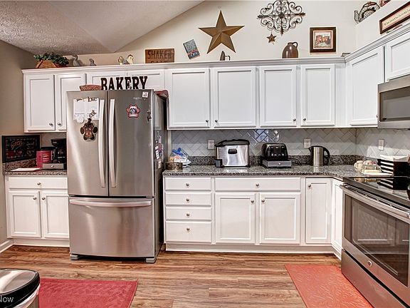 3rd image of 1437 Newman Dr