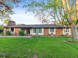 847 Hemlock Dr, Dundee, IL 60118