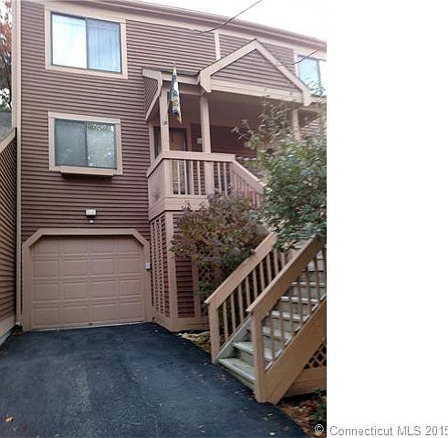 1st image of 15 Ashford Dr