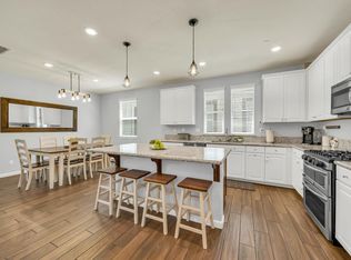 2243 Village Green Dr, Roseville, CA