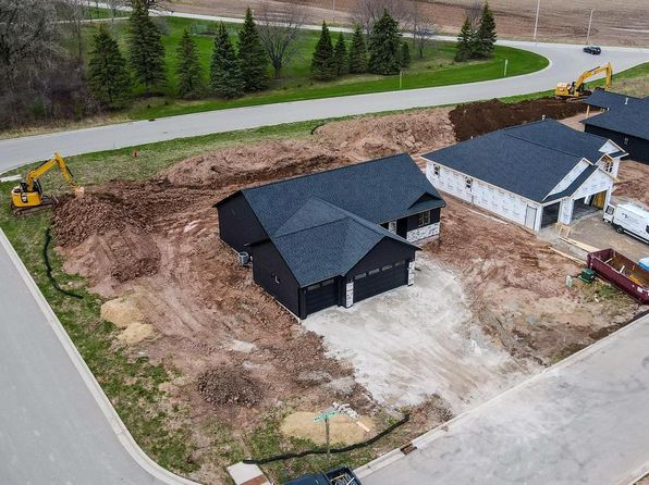 1602 PRAIRIE CLOVER COURT, Green Bay, WI 54311