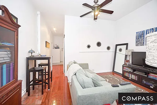 Rented by Compass | media 10