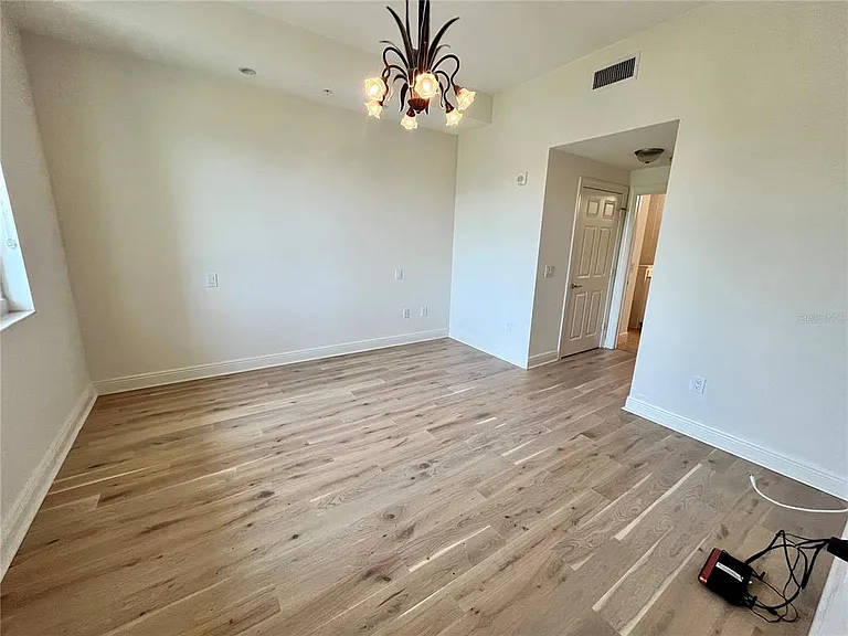 800 N Tamiami Trl #205 — Photo 9