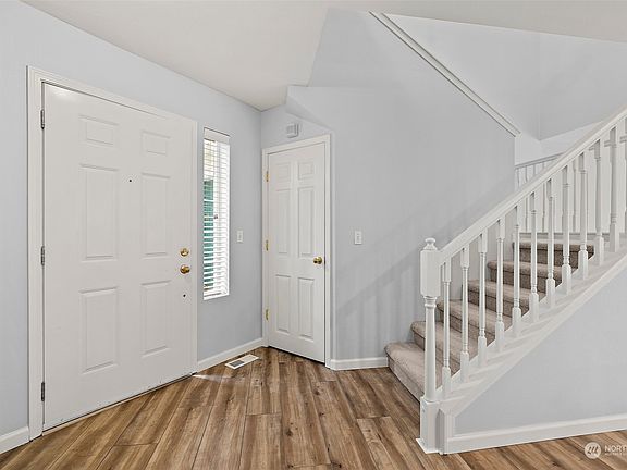 5th image of 4629 168th Court NE